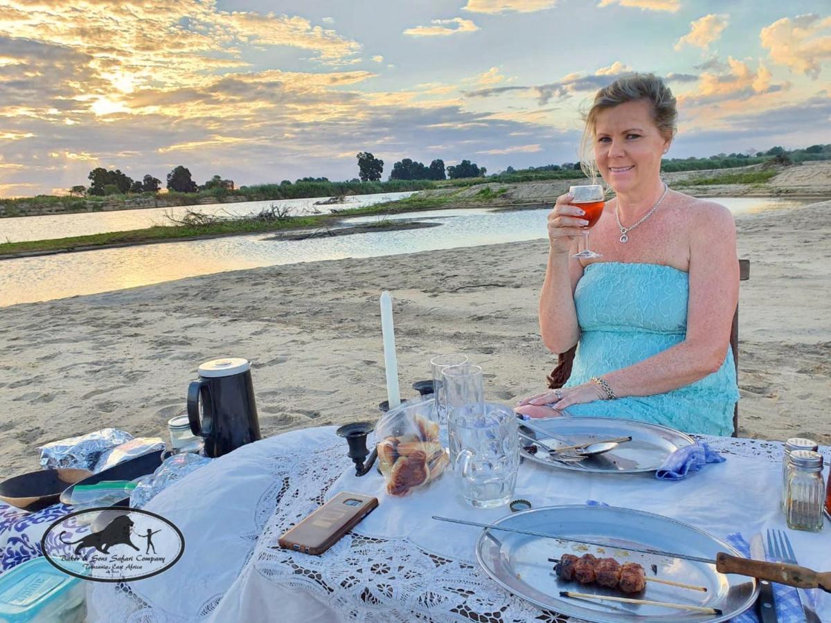 Baker Safari Company Villa Kwangwazi Kültér fotó